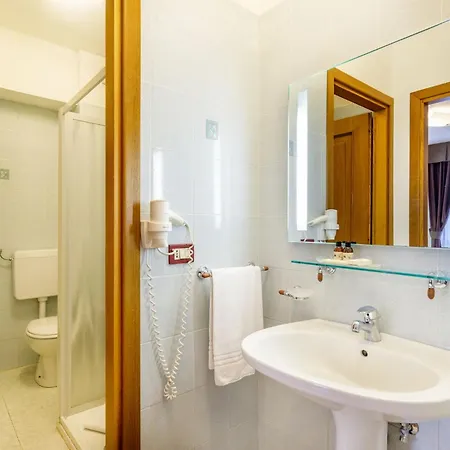 Apartment Chic Rina Sea M2 Sleeps 2 Persons